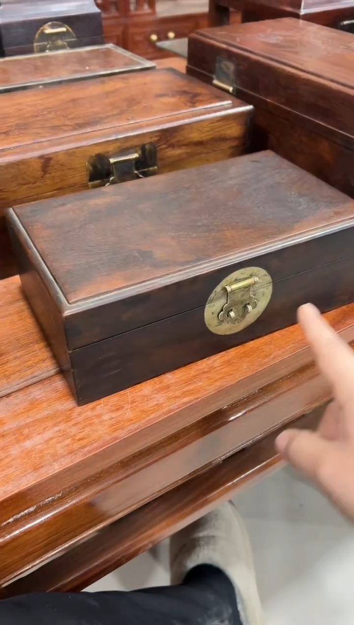 花梨木老年分首饰盒