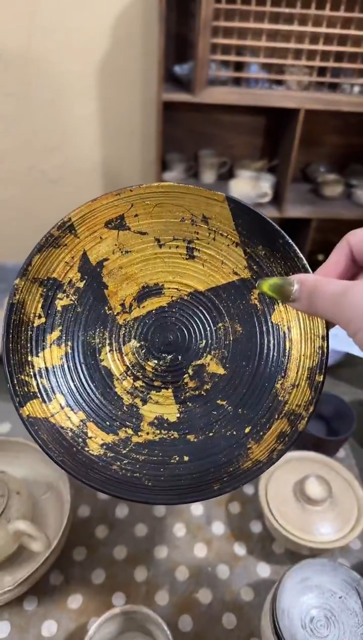 瓷片手作黑金大漆壶承