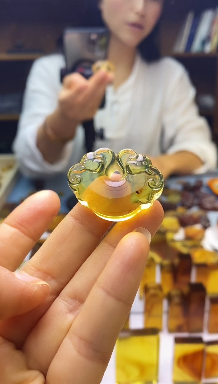 琥珀颈饰未镶嵌SN91-95（吉祥如意）