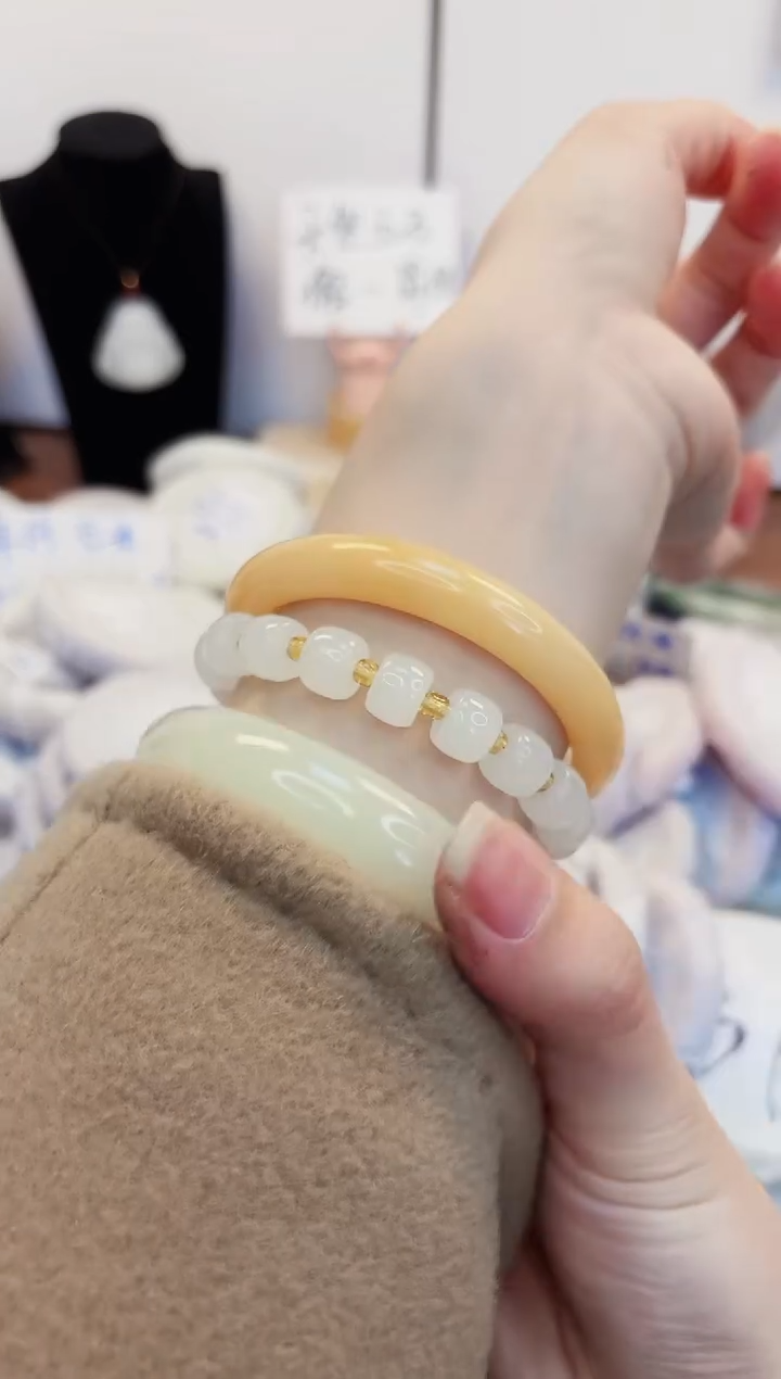 【闪购商品】石英质玉手镯未镶嵌123