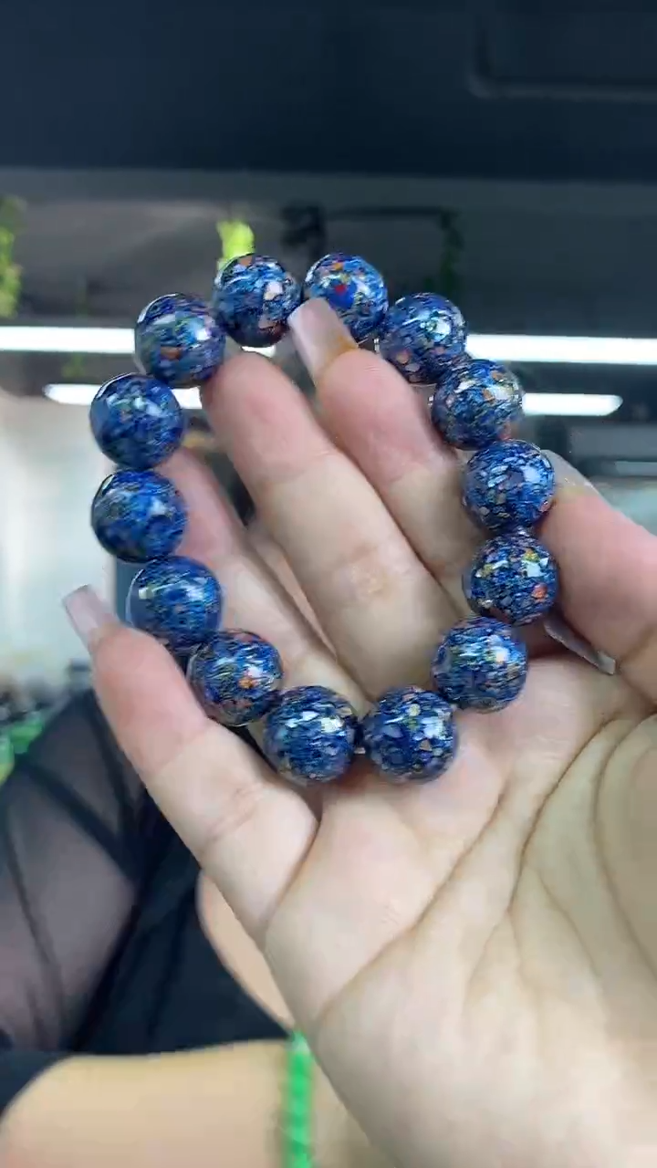 天然辰砂多样性发其一颜色微差