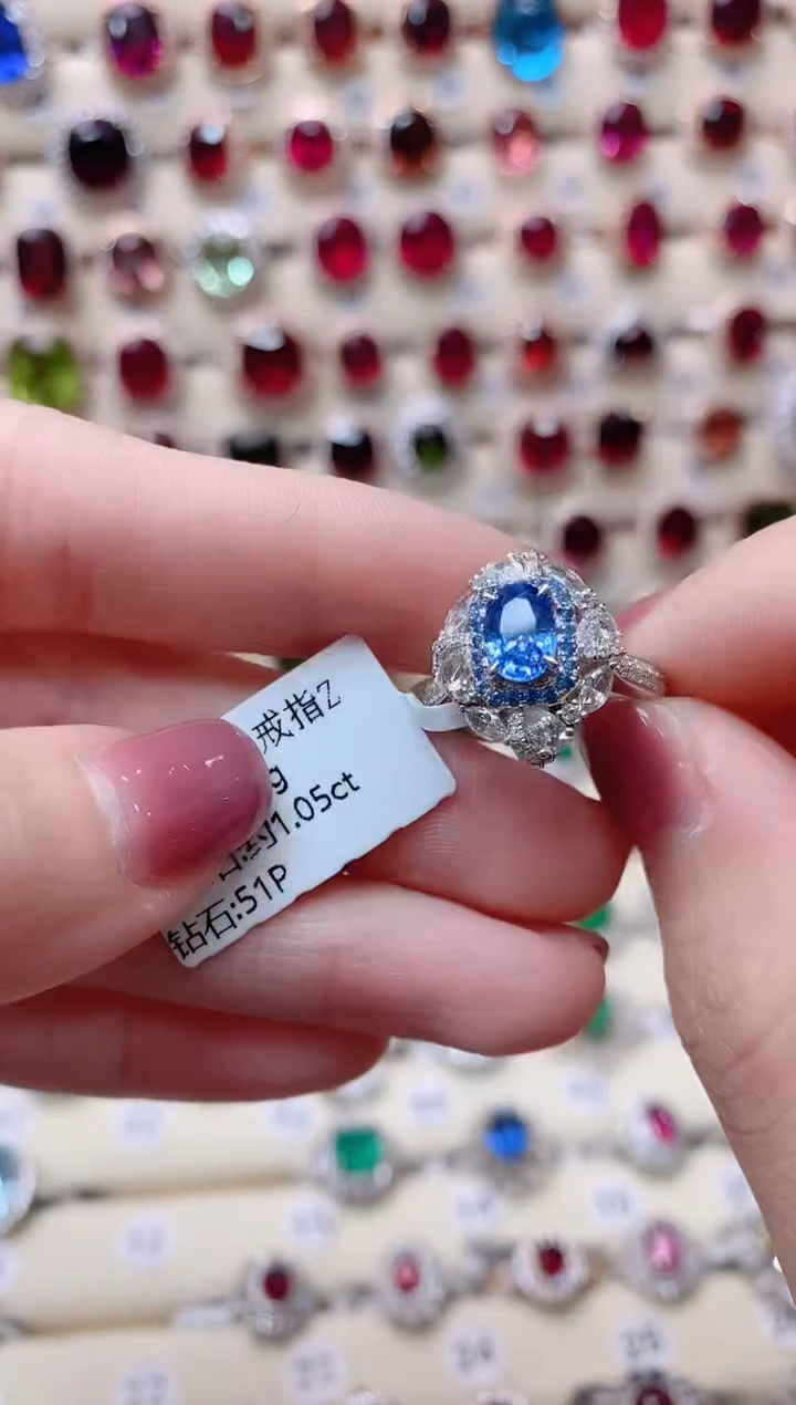【闪购商品】蓝宝石18K金戒指18K金镶嵌1