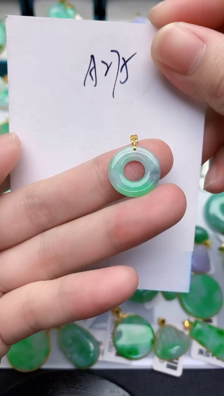 【闪购商品】翡翠颈饰18K金镶嵌000000000