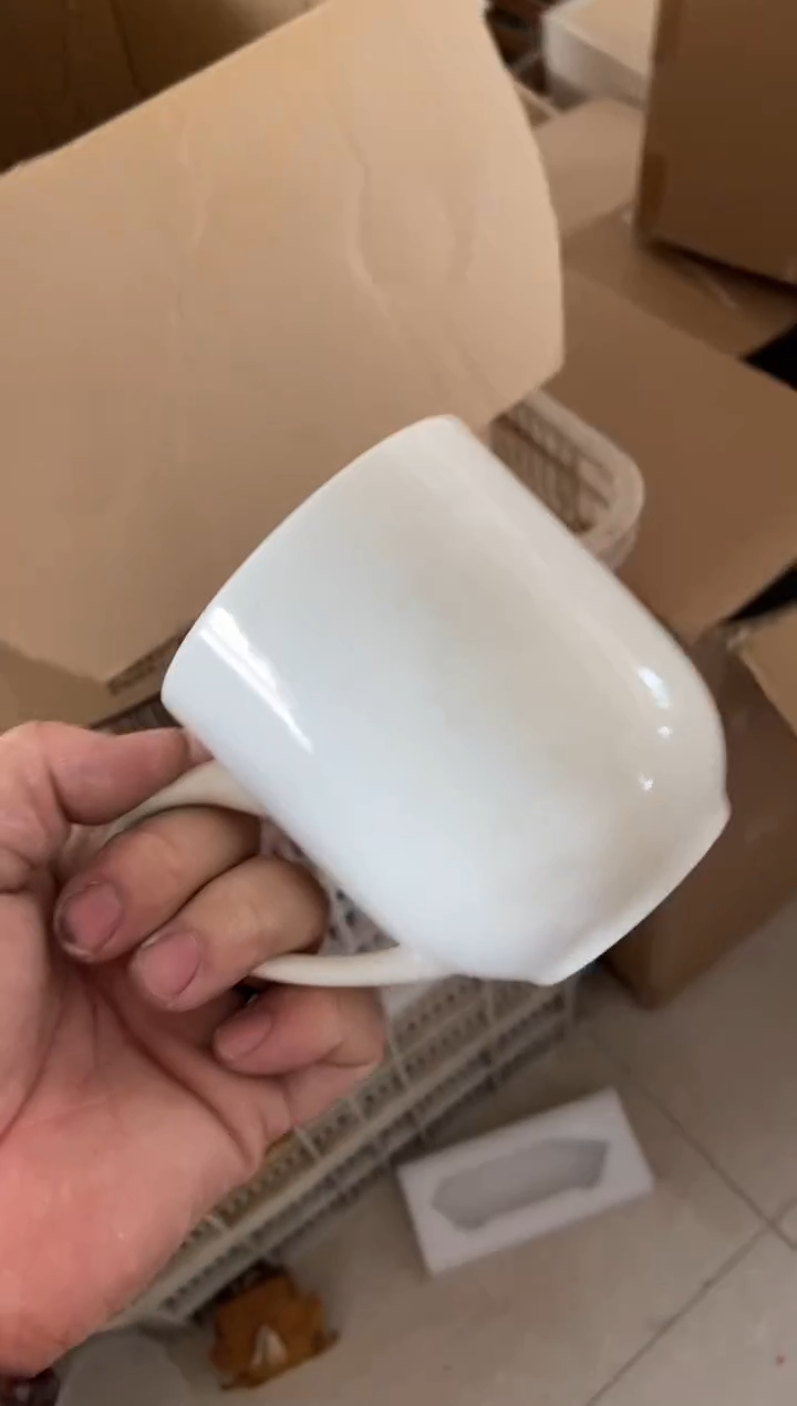 杯无运费险有瑕疵的摄影的产品有使用过的痕迹有点脏介意勿拍