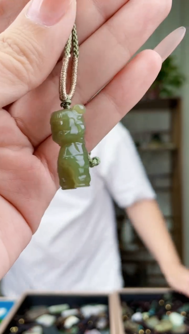 和田玉未镶嵌挂件拍一发一，多样性发货！