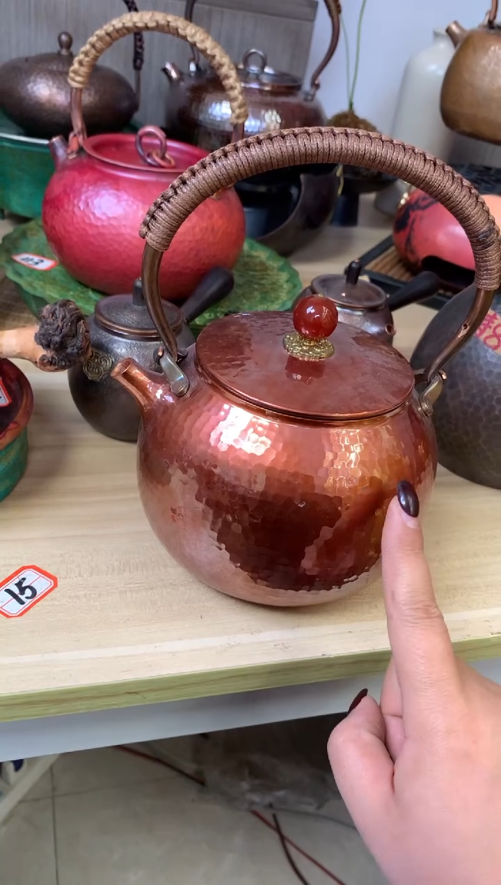 微瑕紫铜烤色捶纹提梁壶