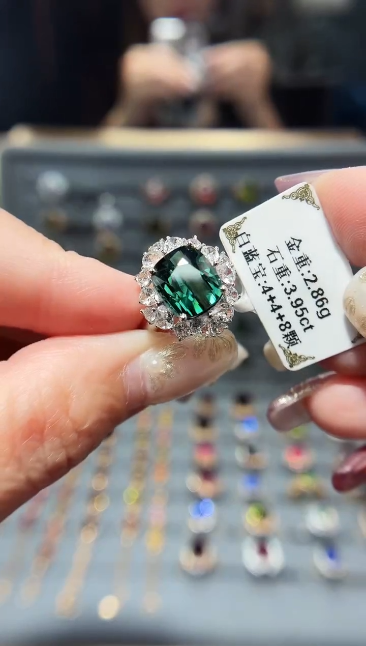 18K金镶嵌戒指碧玺3.95.