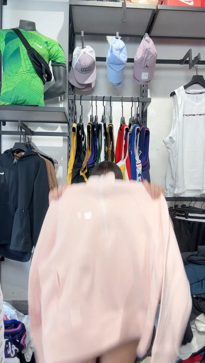 1761编码 耐克卫衣服饰过款为准 尺码M
