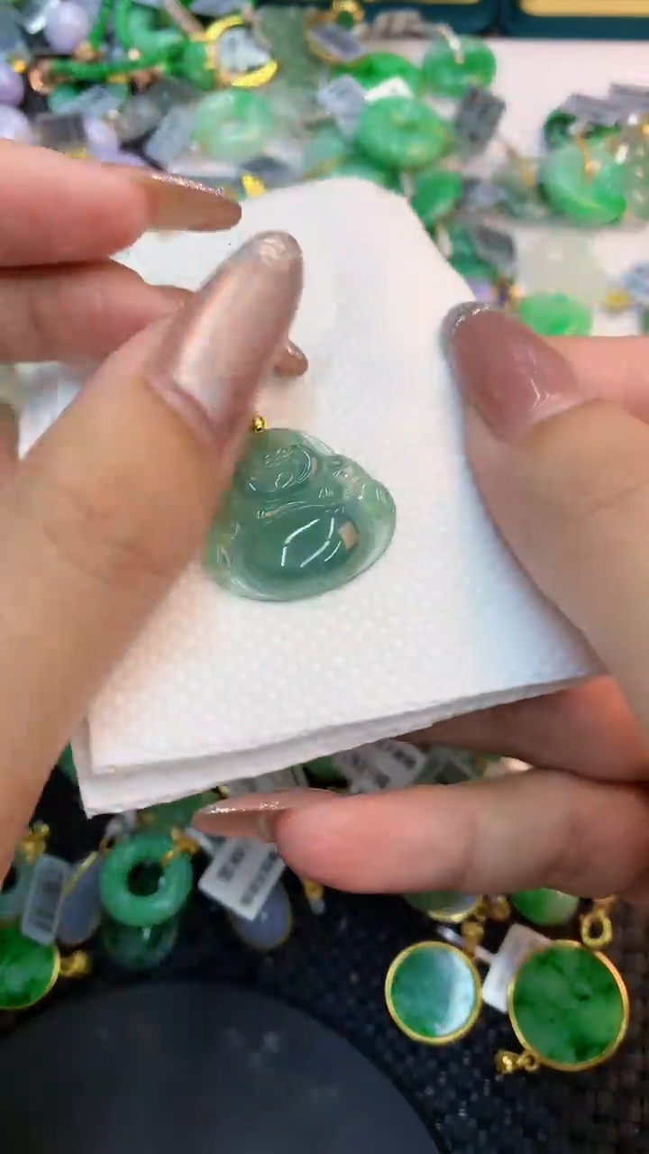 颈饰未镶嵌翡翠1