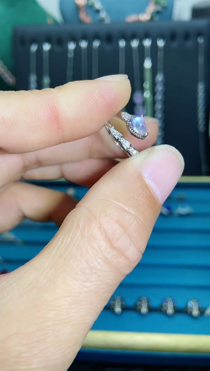 【闪购商品】月光石戒指银S925镶嵌1121