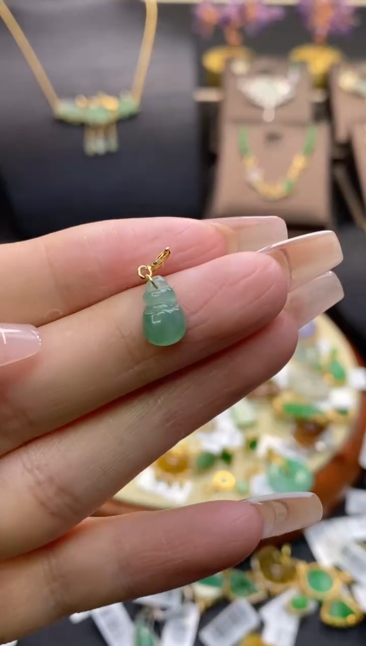 【闪购商品】翡翠颈饰18K金镶嵌净货12424