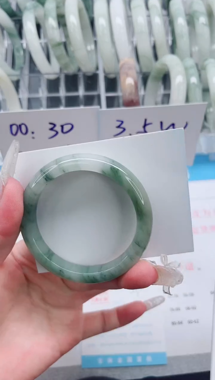 【闪购商品】石英质玉手镯未镶嵌A338-54