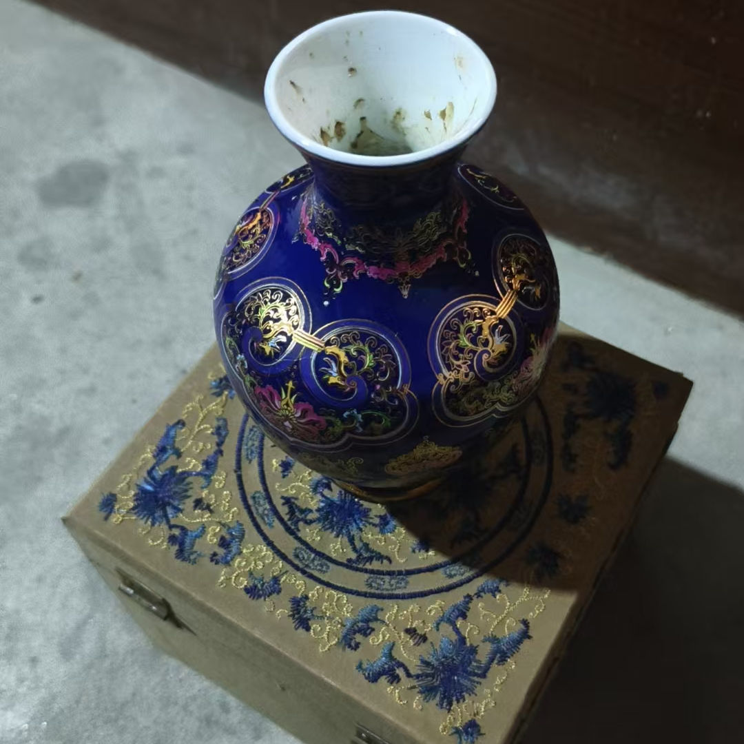 精品摆件真漂亮正方形箱开