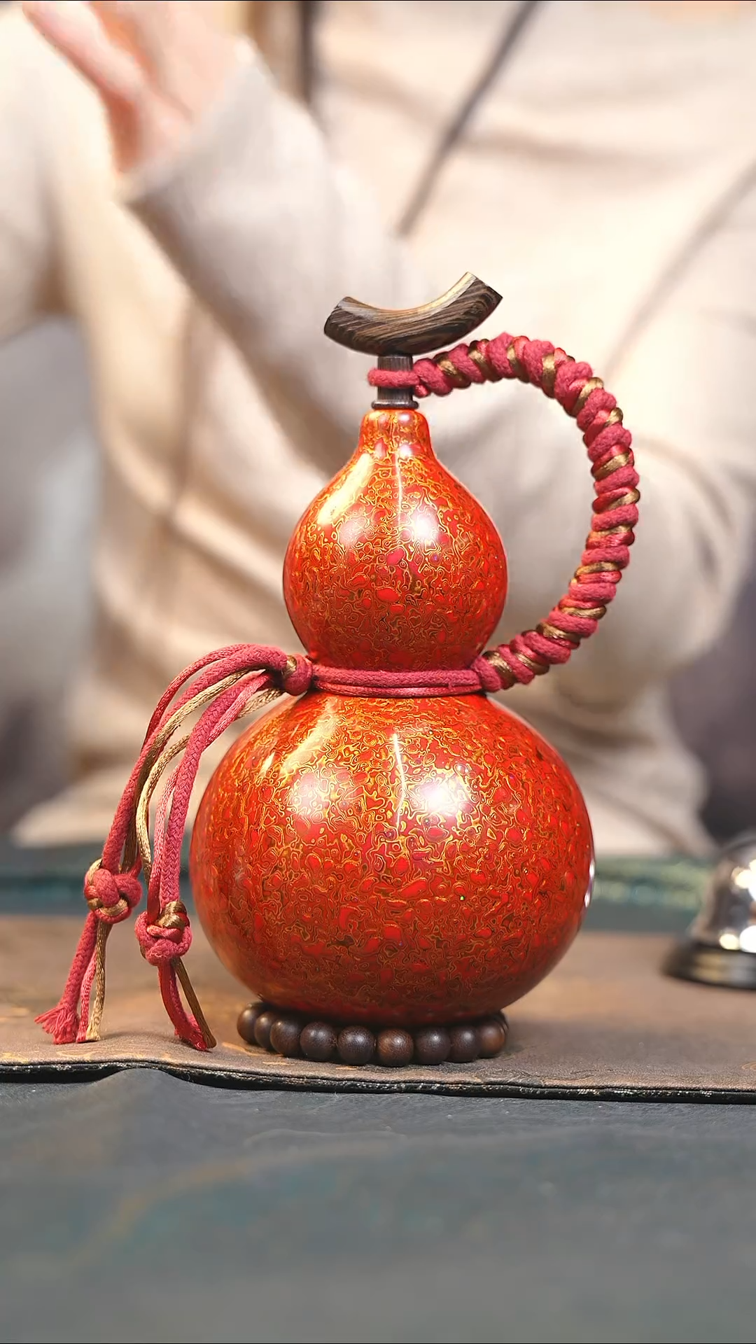 【闪购商品】XU186漆艺酒葫芦不包手串及旋转底座