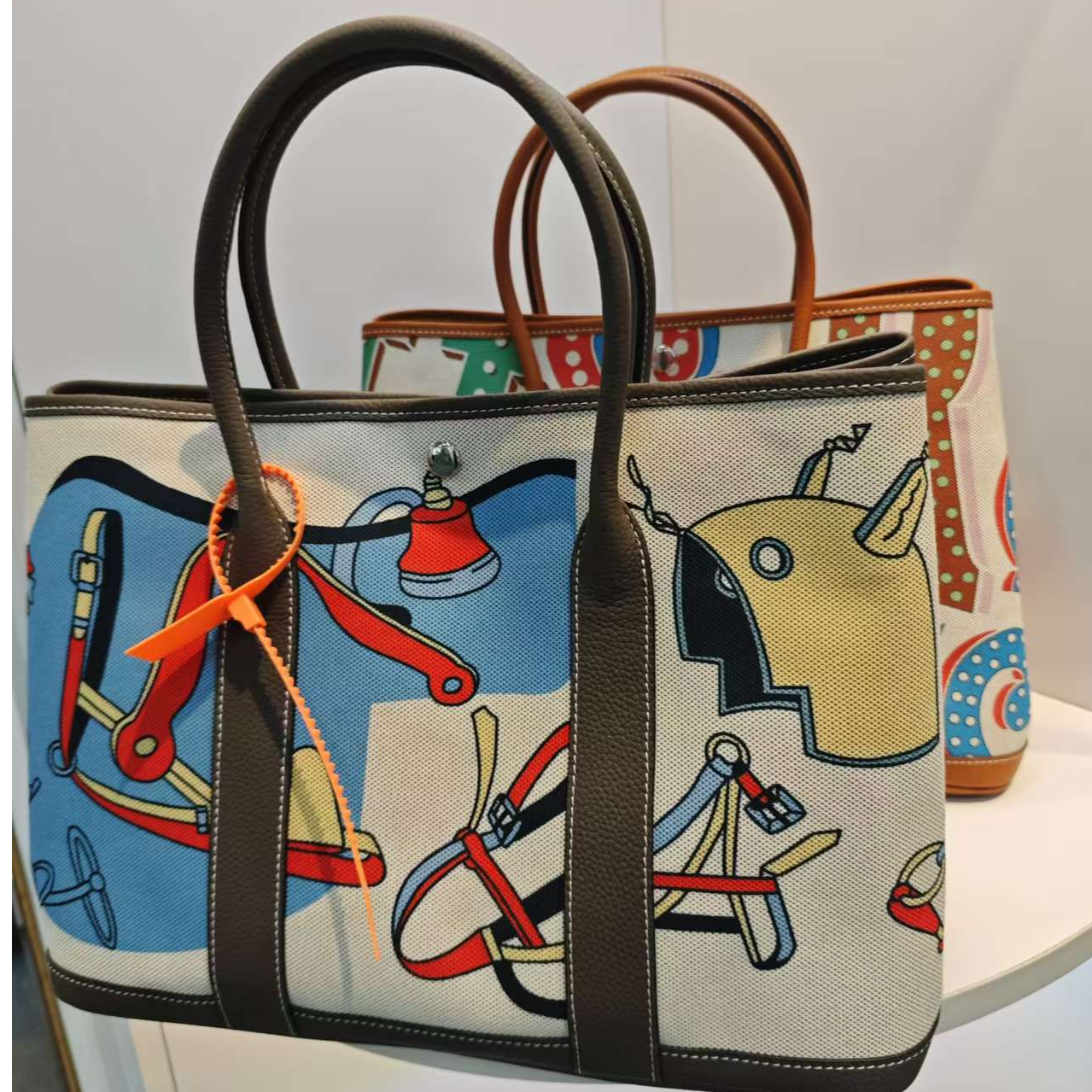 【时代高定】时尚百搭涂鸦大花园包女士大容量手提包