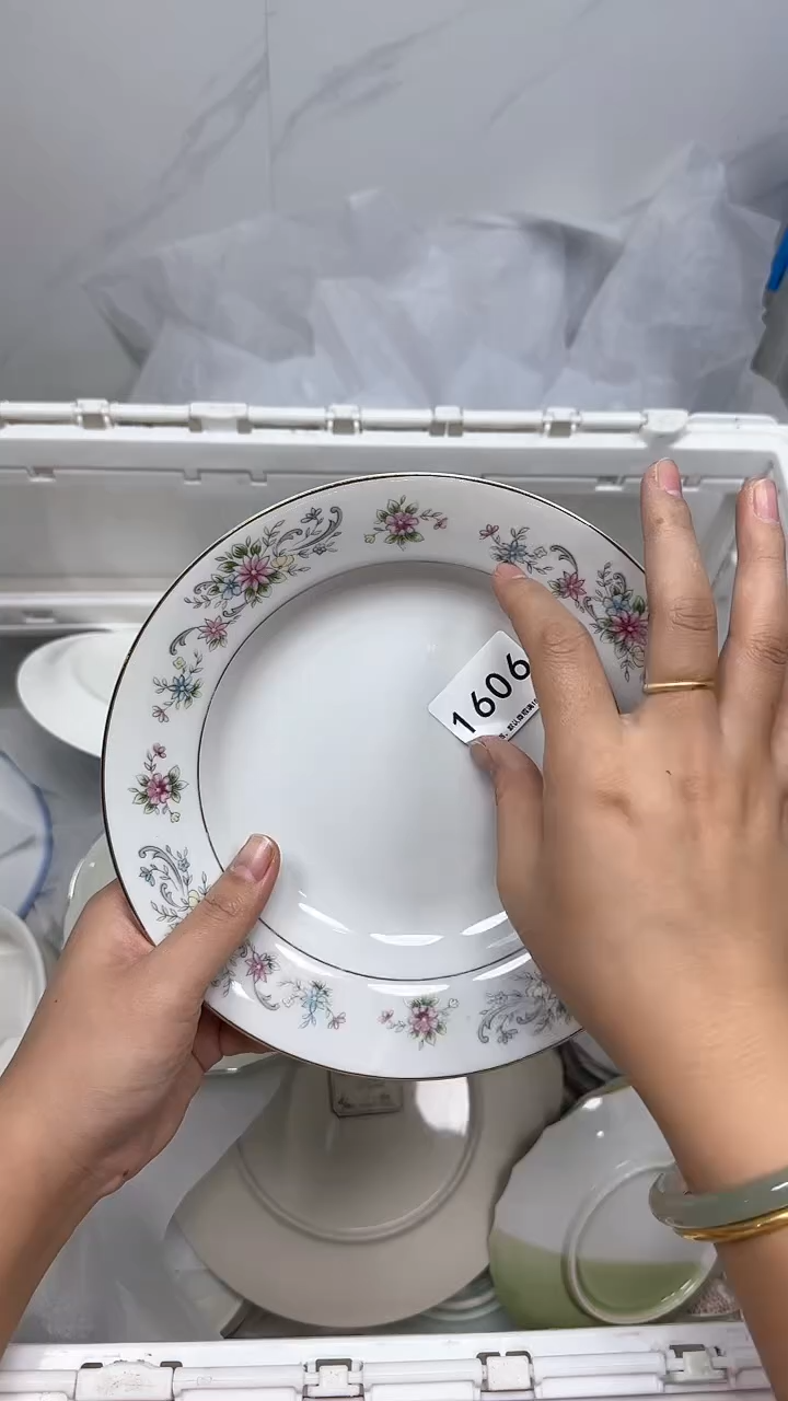 【闪购商品】1606回流瓷器默认微瑕，18.8包邮