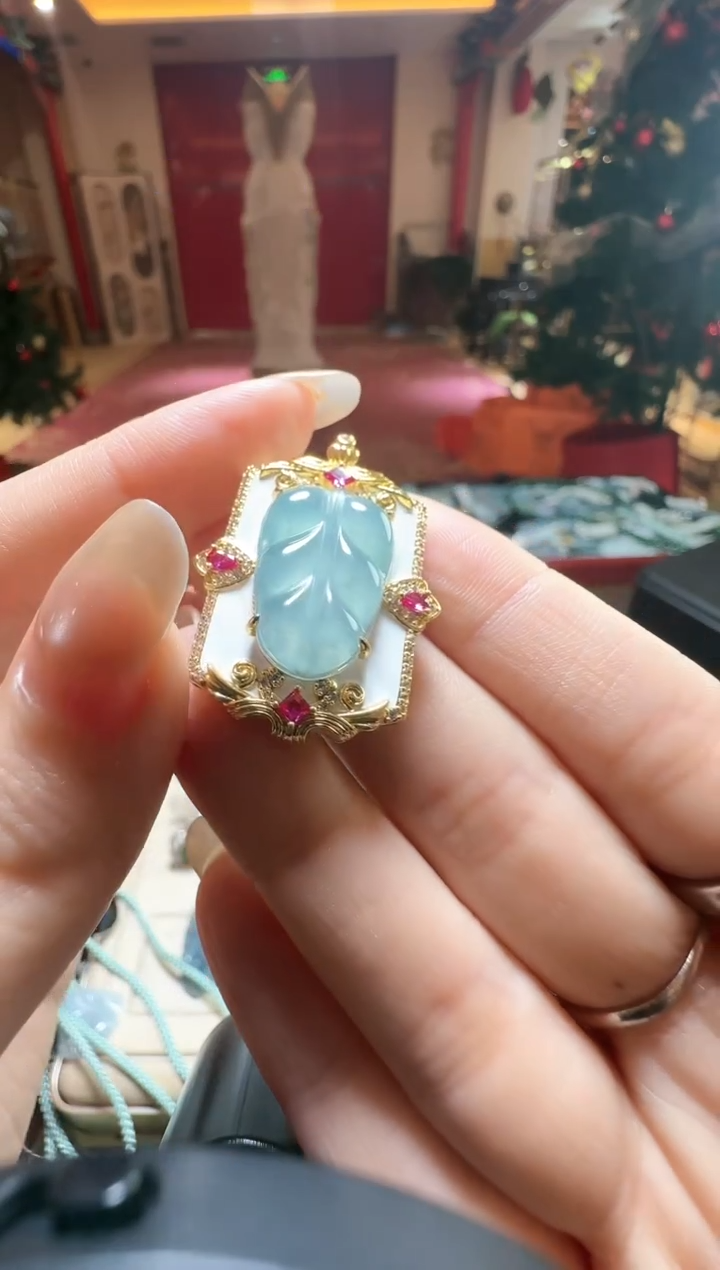 【闪购商品】翡翠吊坠(不含链)未镶嵌翡翠