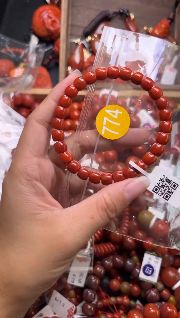 【闪购商品】南红玛瑙珠宝奇石未镶嵌774-7+