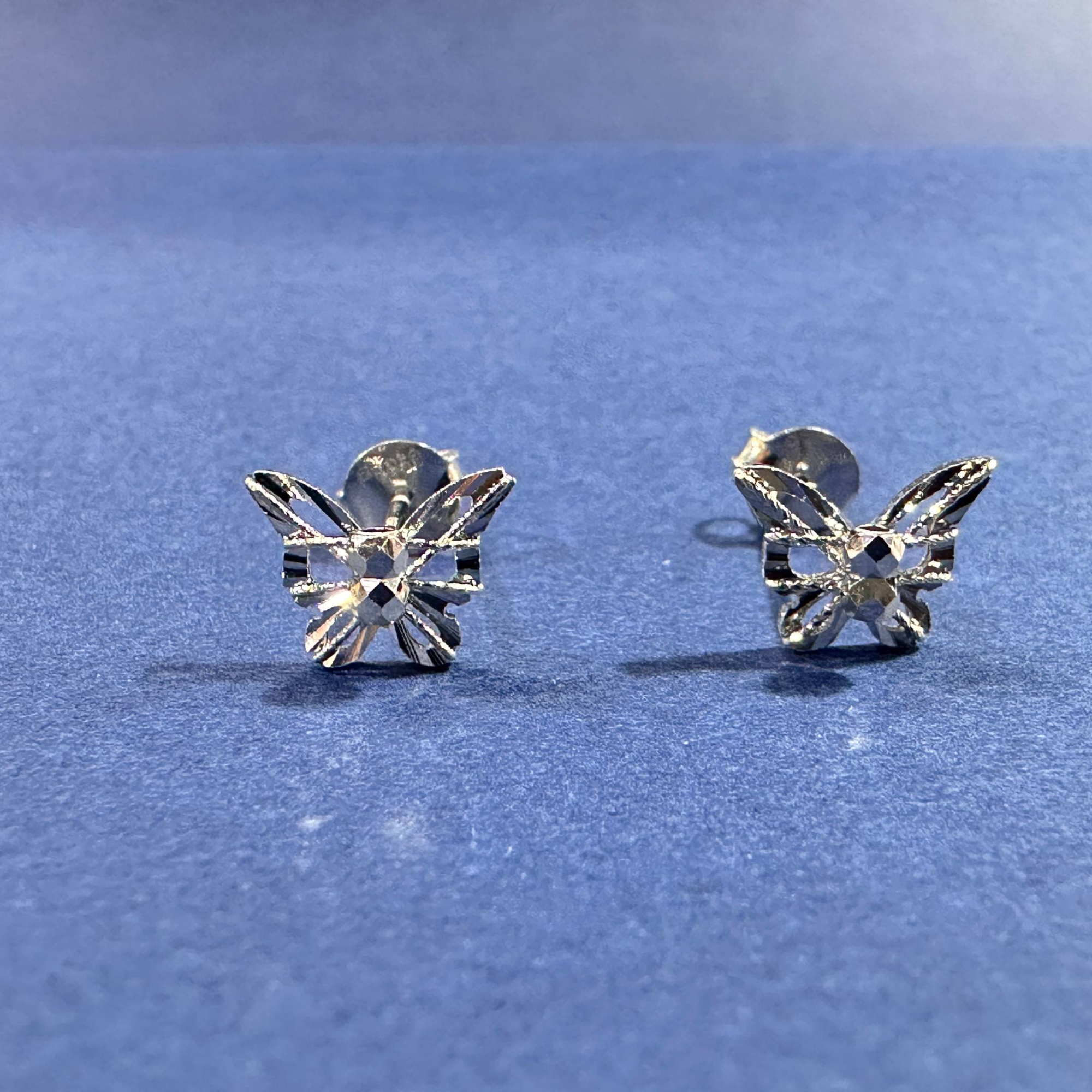 【中国珠宝】PT950耳钉立体蝴蝶镂空耳钉铂金时尚耳钉06