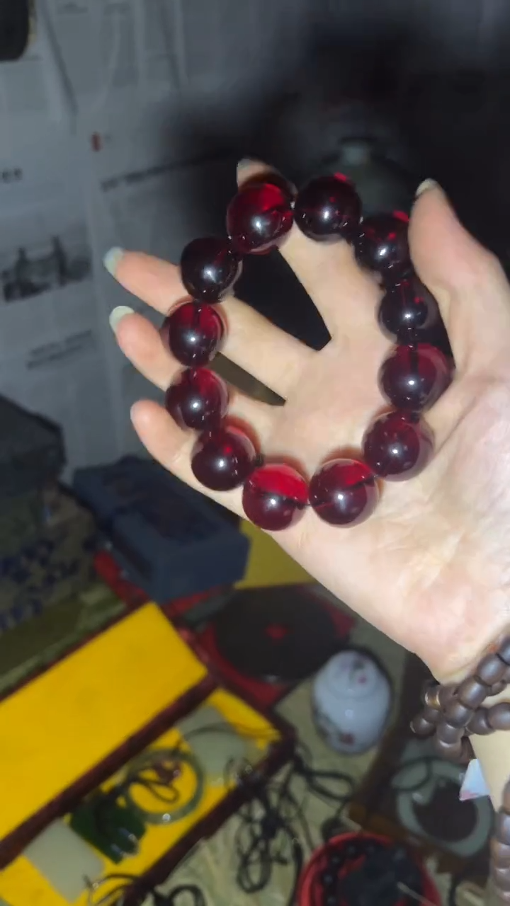 未镶嵌血珀手串闪购高端商品链接