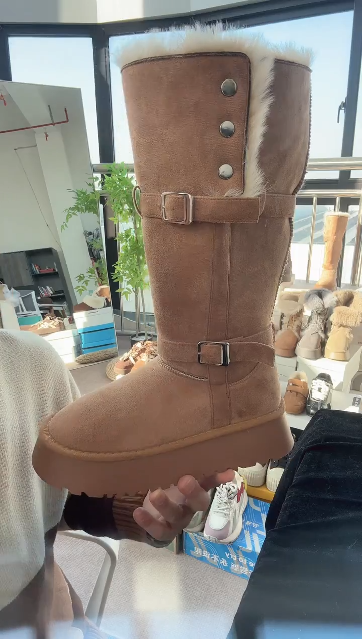 W****?卡其色厚底雪地靴HY37
