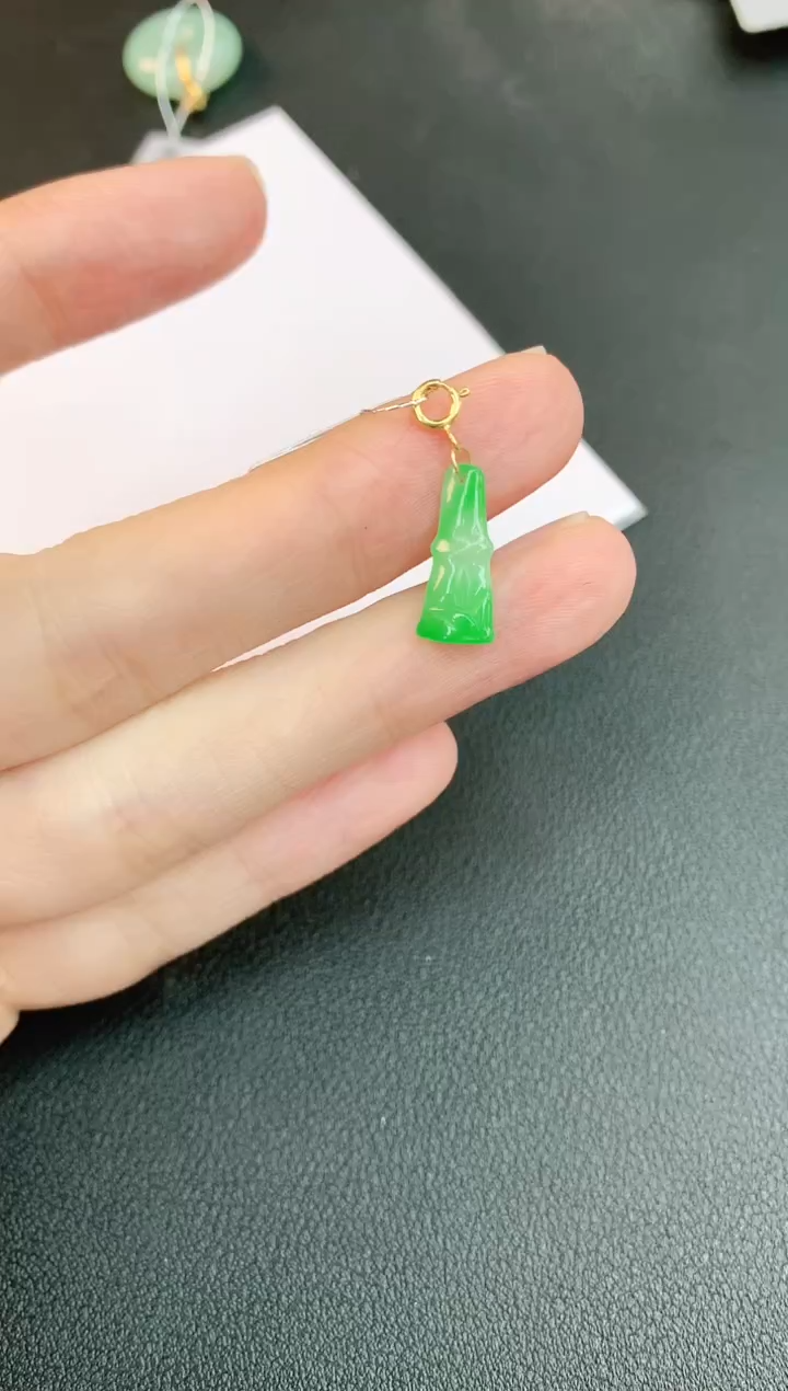 【闪购商品】翡翠颈饰18K金镶嵌赠礼盒证书 小君