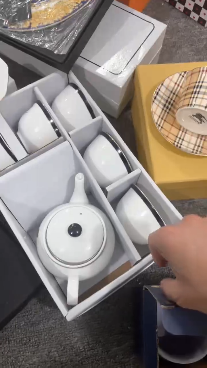 瓷片大牌瓷器大放漏！！！