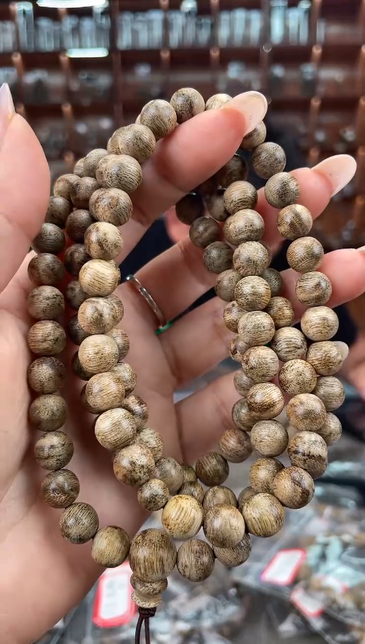 【闪购商品】沉香手串90号海南尖峰岭多样性发一条