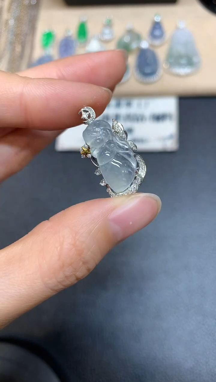 【闪购商品】翡翠颈饰18K金镶嵌【无服务费