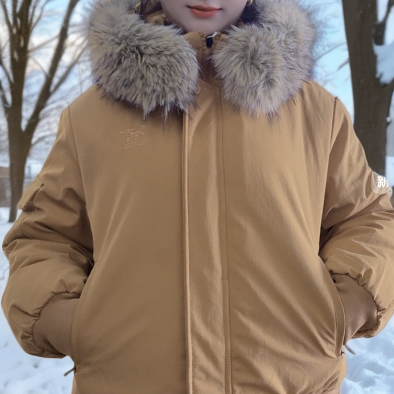 冬季新款韩系简约时尚毛领短款收腰连帽女士外套