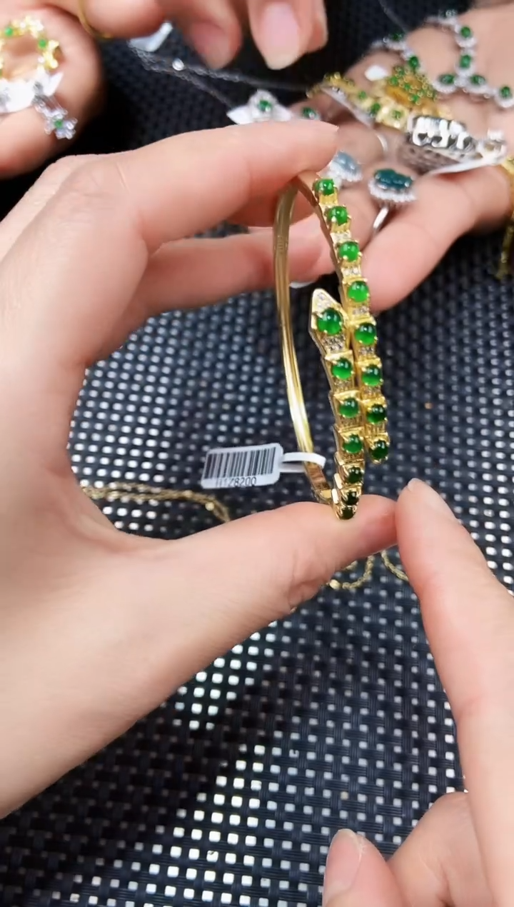 【闪购商品】翡翠手镯未镶嵌111111111