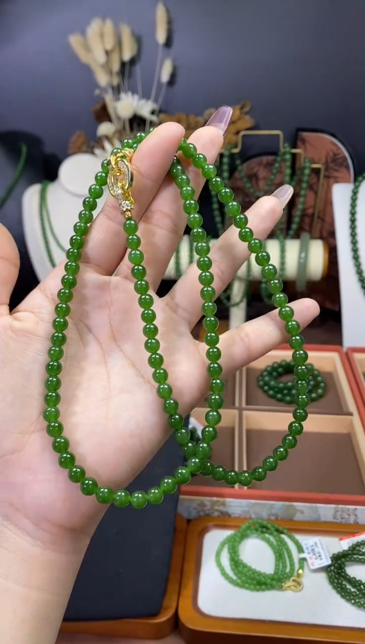 【闪购商品】和田玉（碧玉）颈饰未镶嵌6辣绿毛衣链