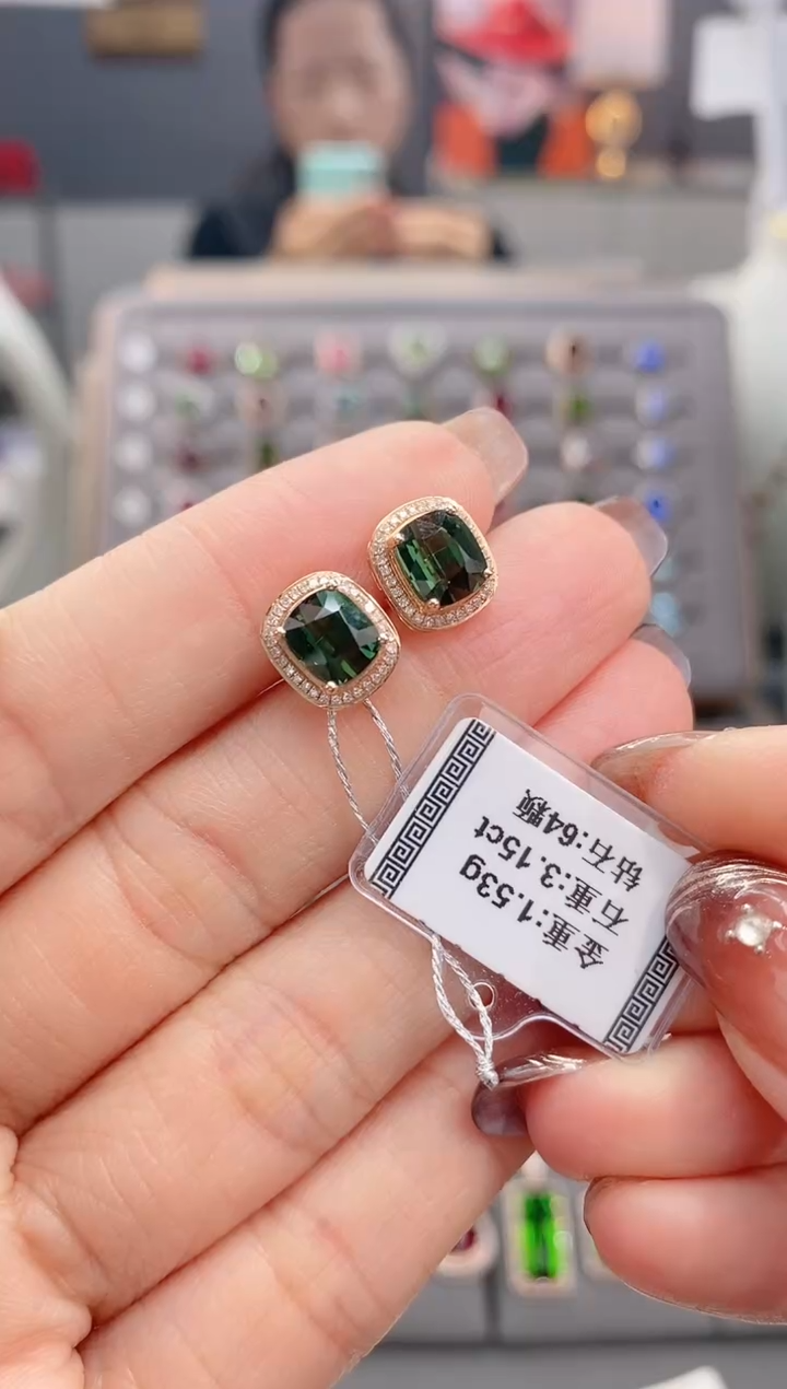 18K金镶嵌耳饰碧玺3.15配钻