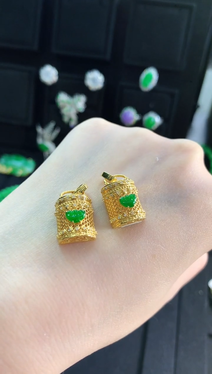 【闪购商品】翡翠颈饰18K金镶嵌吊坠 多样性发货 发其一