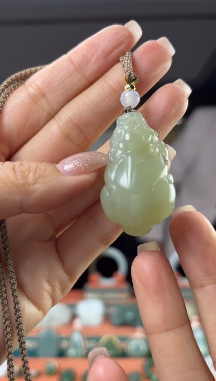 颈饰未镶嵌和田玉佩佩