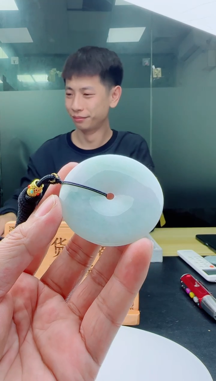 【闪购商品】翡翠颈饰未镶嵌1111111111