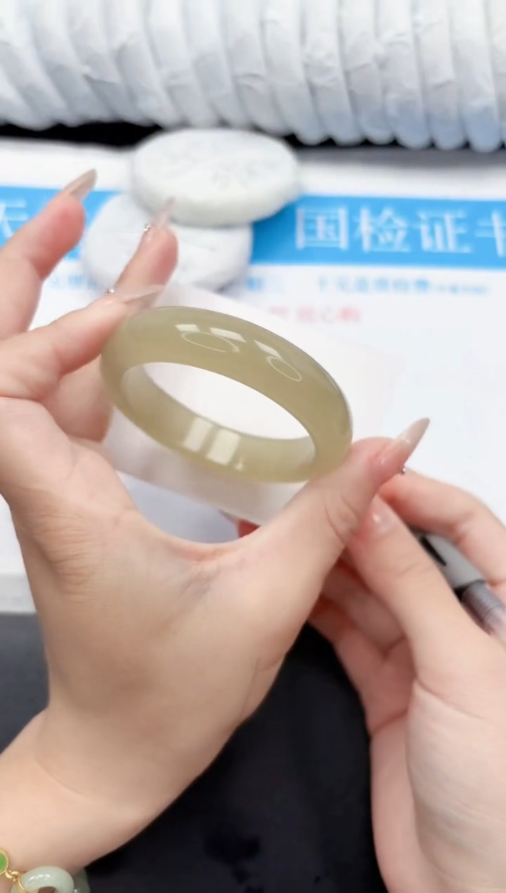 手镯石英质玉未镶嵌196-56.6