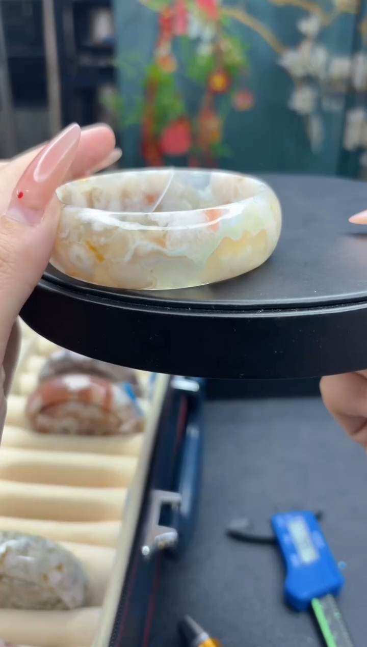 【闪购商品】石英质玉手镯未镶嵌535（59圈）