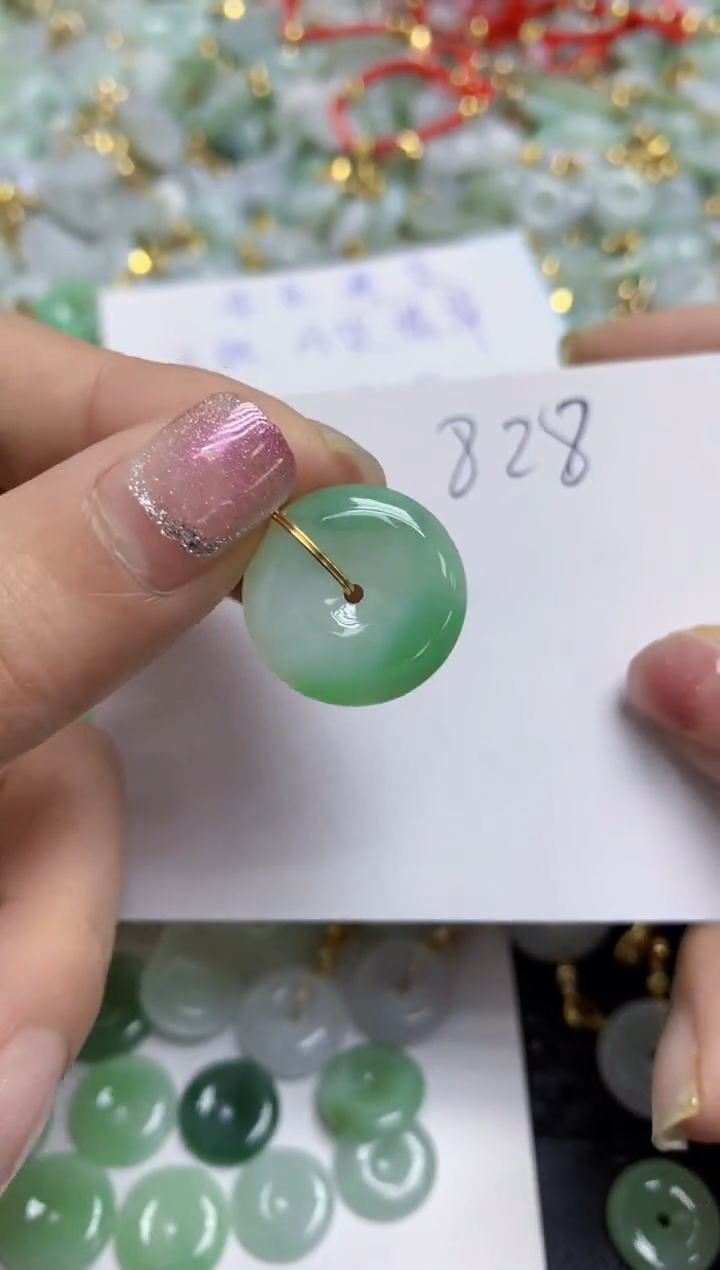 【闪购商品】翡翠颈饰合金天然翡翠A货