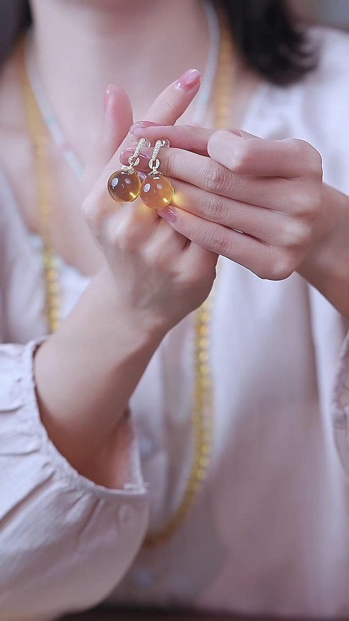 琥珀银S925镀金镶嵌珠宝奇石15MM蓝珀耳饰