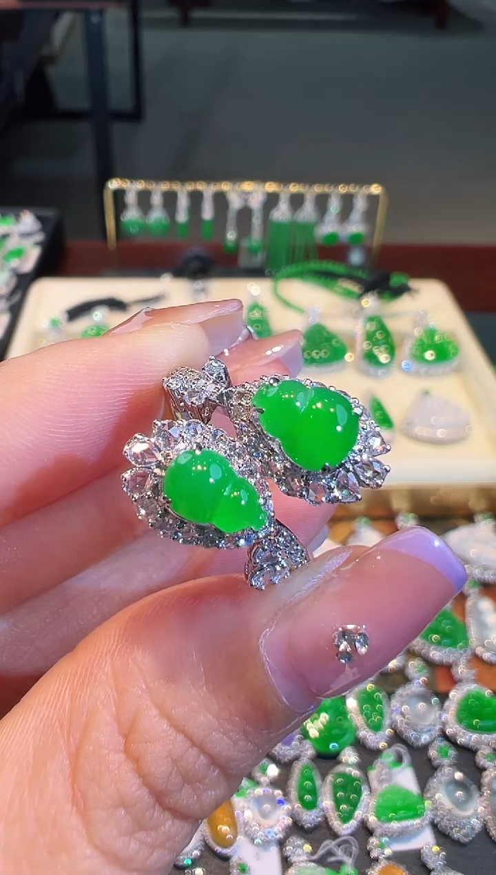 【闪购商品】翡翠戒指18K金镶嵌翡翠