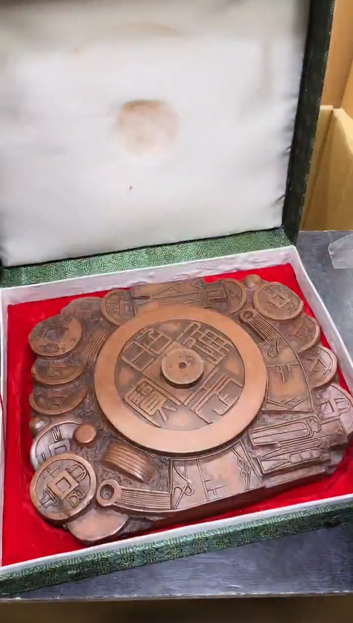 如图所示 阁集工艺品