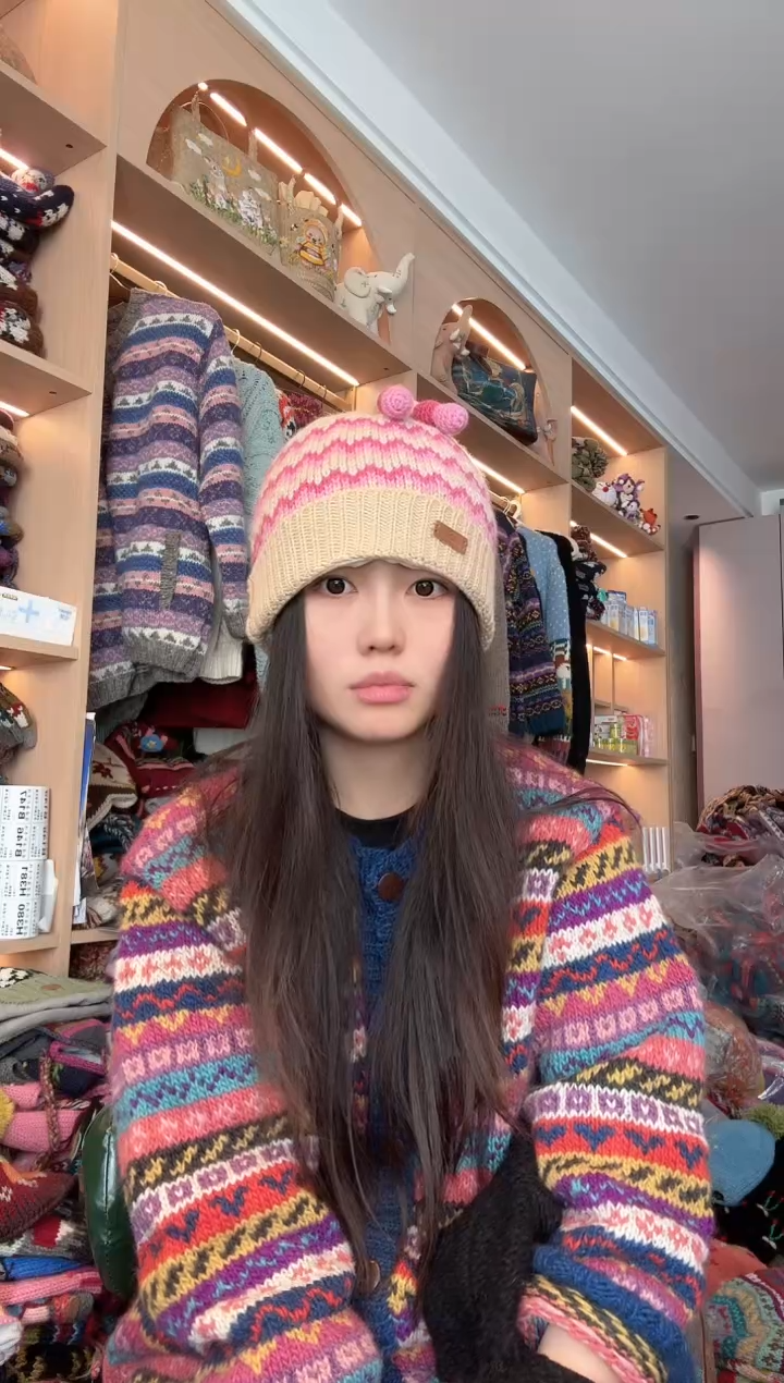 羊毛白粉色好事发生帽