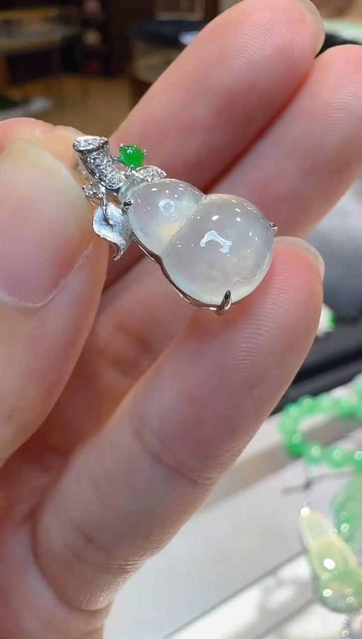 吊坠(不含链)18K金镶嵌翡翠多样性团购发一件