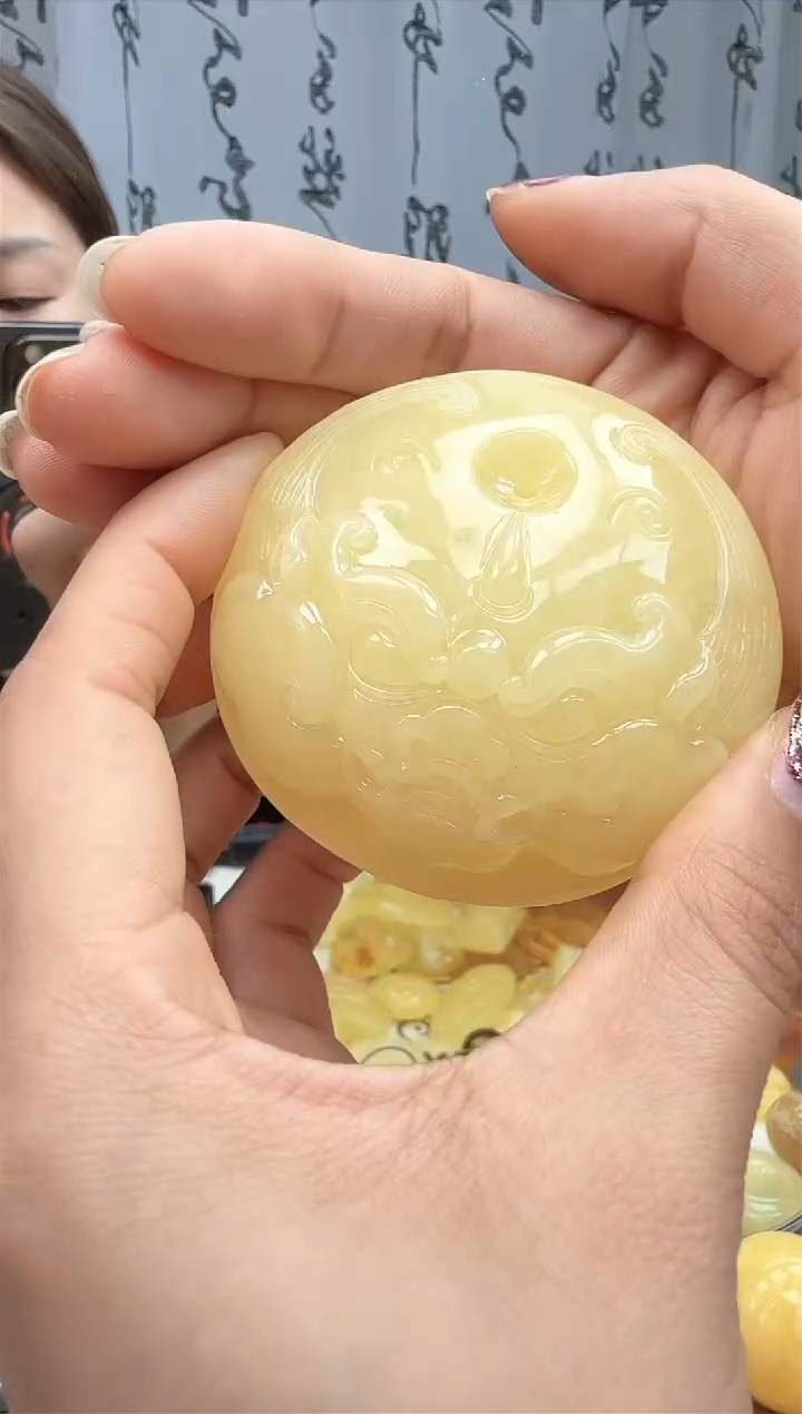 【闪购商品】琥珀裸石未镶嵌挂坠