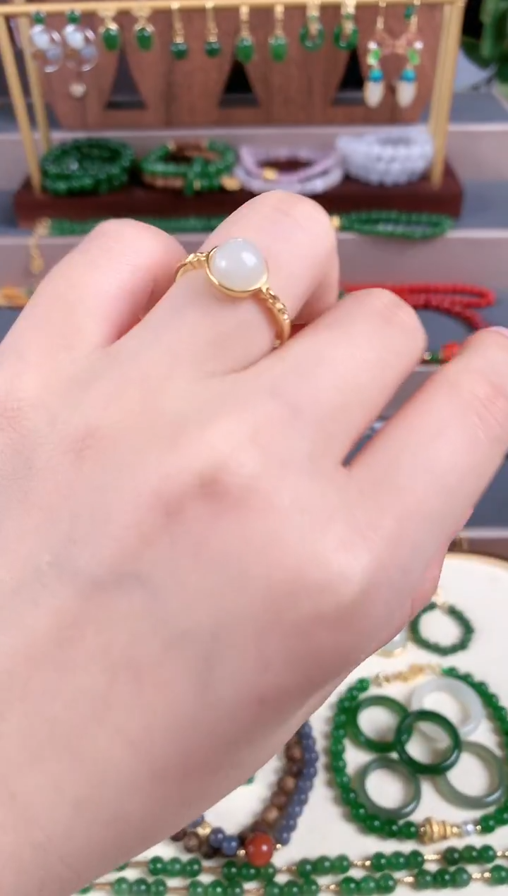 银S925镶嵌戒指和田玉1