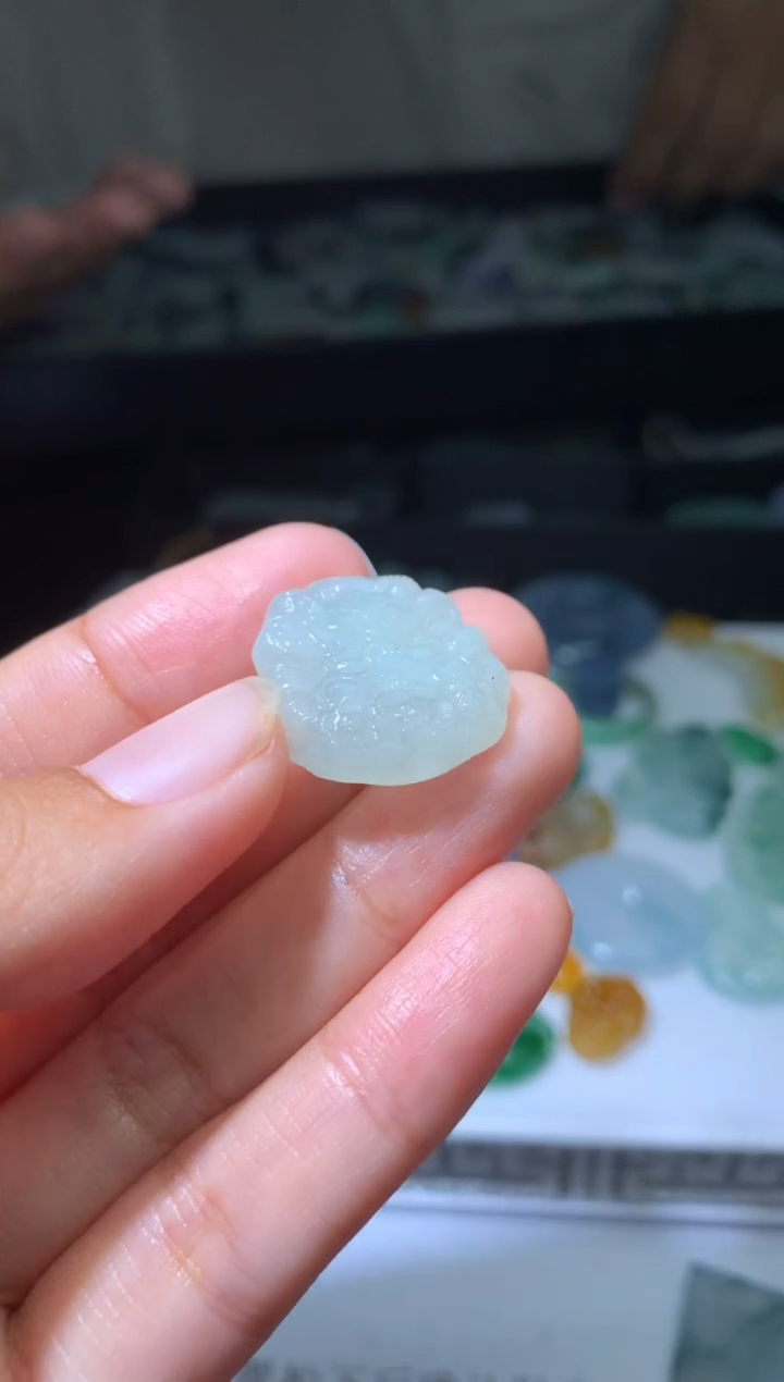定制翡翠未镶嵌毛货