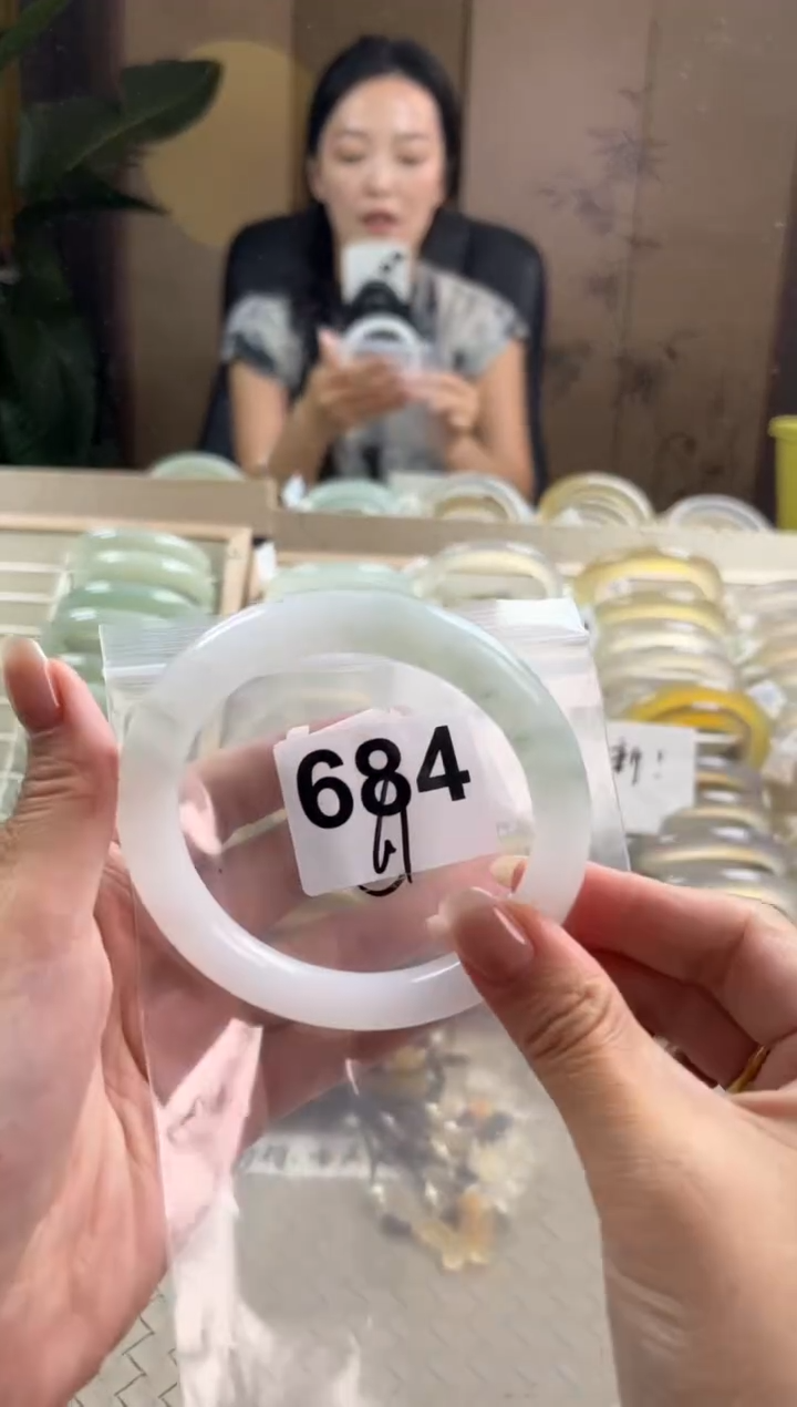 手镯玛瑙/玉髓未镶嵌天山翠默认微抠684