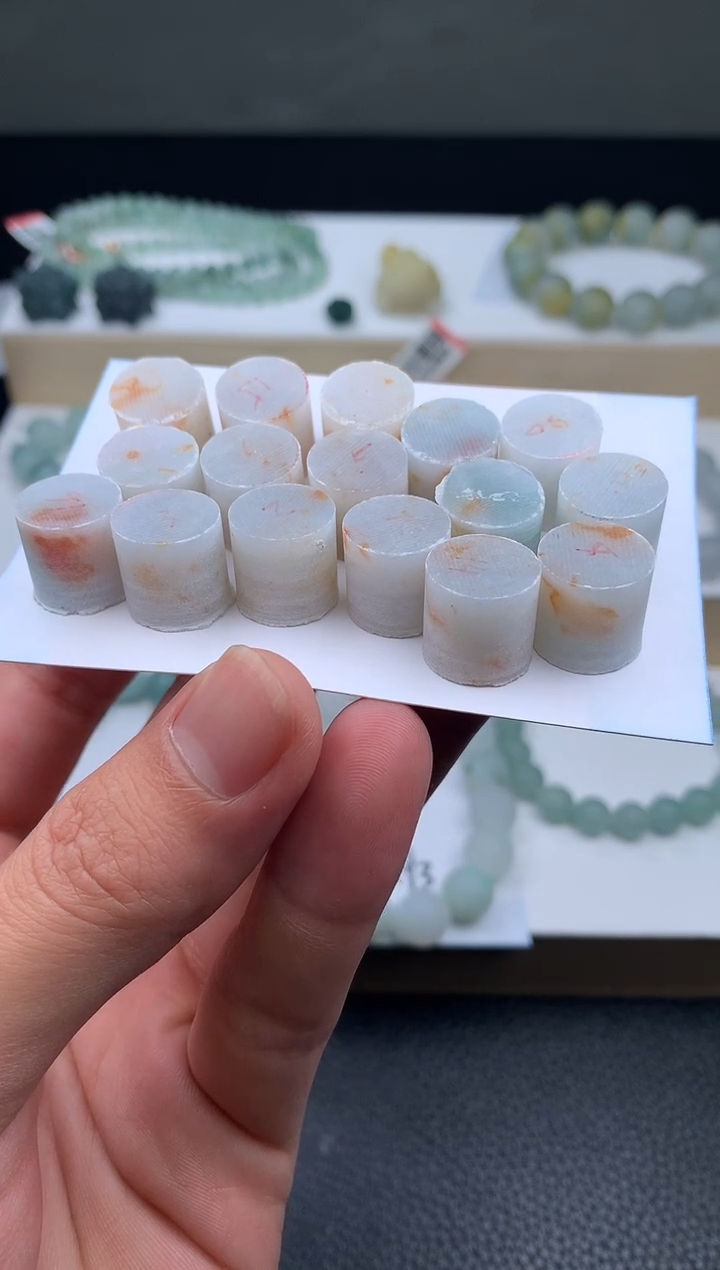 未镶嵌定制翡翠练*胜珠子