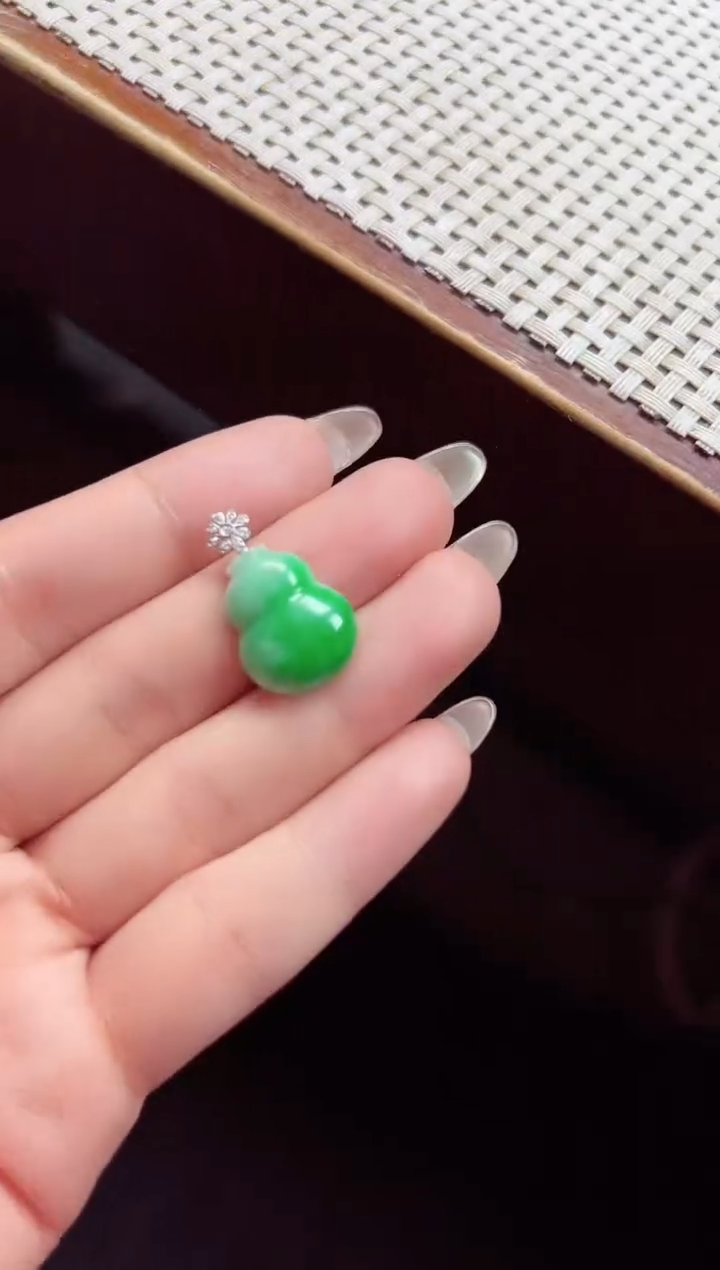 【闪购商品】翡翠颈饰18K金镶嵌 颈饰